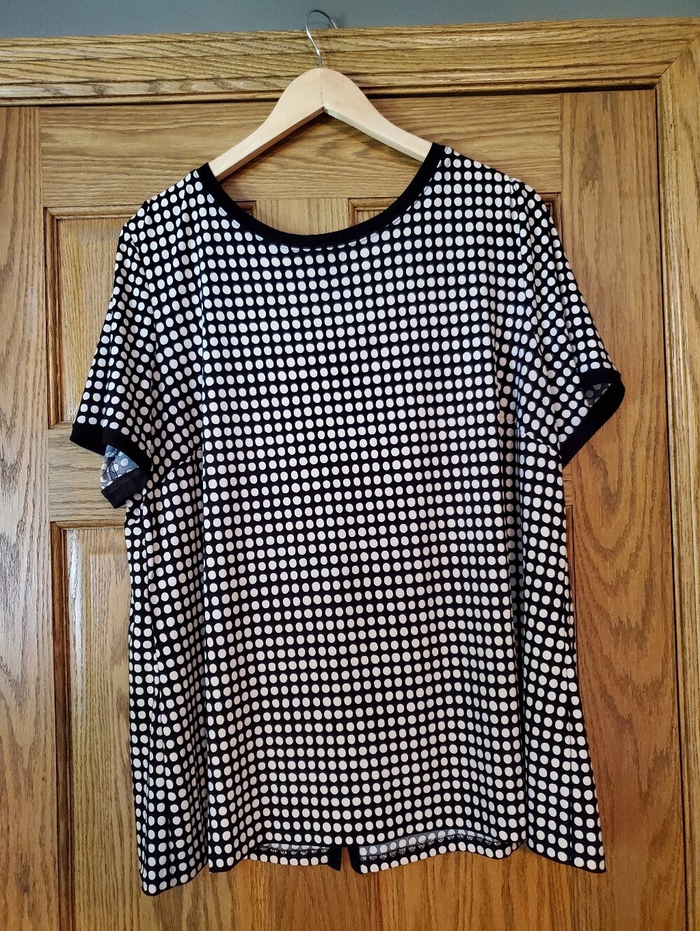 Anne Klein Polka Dot Blouse Top Size 2X | Black White Short Sleeve Button Back.